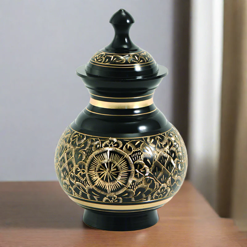 Timeless Black Pet Cremation Urn - Image 3